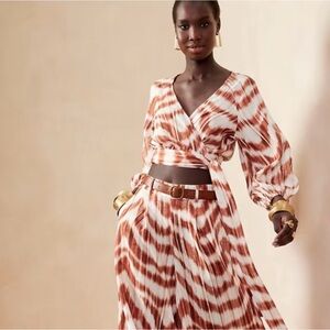 BR patterned wrap around crop top